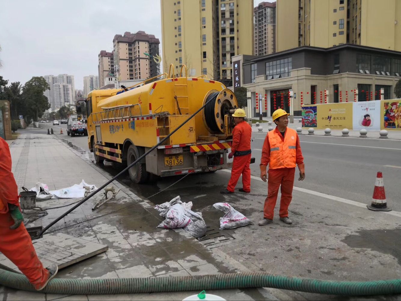 洛隆排污管道清淤-管道清洗