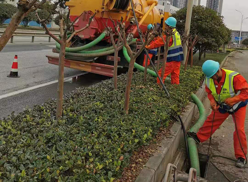 洛隆市政管道清淤